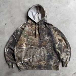 Vintage 00s Realtree Camo Cropped Boxy Hoodie - XL